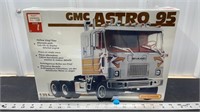 Unbuilt  AMT Matchbox 1995 GMC Astro Model