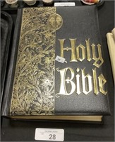1971 Family Holy Bible.