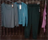 Lot of 4 Ladies NEW Clothihg Sz XS