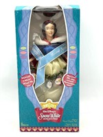 Disney Snow White Animated Musical Figure in Box