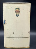 Vintage Wolverine Tin Toy Polar Refrigerator