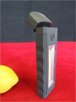 Black Swivel Light w/ Batteries