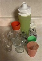 Plastic / glass cups & shakers