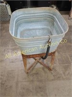 VTG GALVANIZED WASHTUB ON STAND