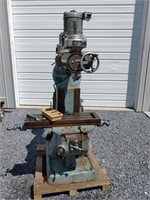 Bridgeport Milling Machine: 2 Heads, One is