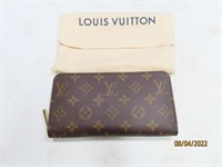 LOUIS VUITTON 8" Unused Wallet w/ storage bag