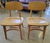 Lot of 2 Mid Century Modern High Point Chairs