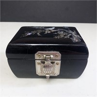 VTG Chinese Mother of Pearl Lacquer Box w/Mirror