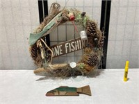Gone Fishing Wreath & Wooden Fish