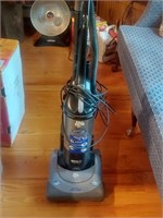 Dirt Devil vacuum cleaner works needs cleaned