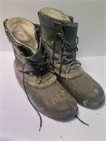 Size 11 the La Crosse boots with inserts