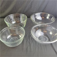 4 Clear Glass Mixing Bowls, 2 Pyrex, 2 Anchor