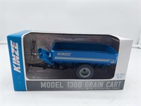 Kinze Model 1300 grain cart