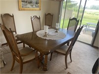 8 pc Dining Room Set  w/2 Leaves