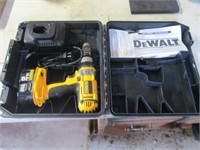 Dewalt 14.4 v drill and case