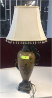 URN STYLE DECORATIVE LAMP