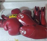 Boxing gloves