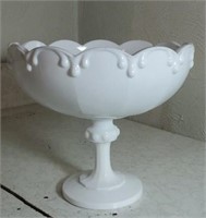 White drip compote approx 8 inches tall