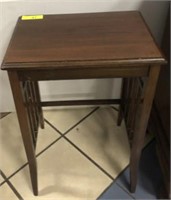 ACCENT TABLE