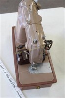 Singer Sewing Machine in case