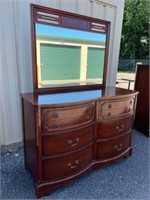 Mahogany Dresser w/Mirror