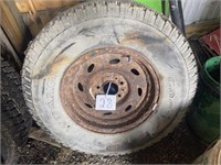 P235/75R15 tire and rim