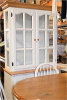 Table w/4 Chairs & China Cabinet