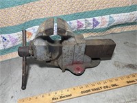The Chas Parker co 4 inch bench vice