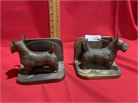 Dog book ends