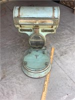 Old set of grocery scales