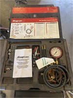 Snap-On Fuel Injection Pressure Gauge Set