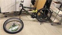 Genesis 29” Mountain Bike needs assymbly & Repair