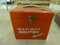 Milwaukee heavy-duty router in case