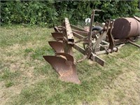 John Deere 3-Bottom 3-Point Plow