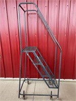 Four step rolling step ladder