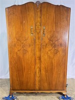 ARMOIRE