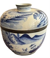 Ching Dynasty Lidded Bowl