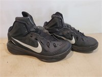 NIKE Hyperdunk Black Running Shoes Size 7 #need