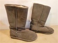 Soft Moc Ladies Grey Faux Fur Lined Winter Boots
