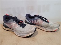 Brooks 880 Ladies Running Shoes Size 8
