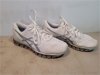 Oasics Mens White Running Shoes Size 10