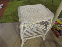 small wicker side end table