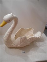 Lrg Ceramic Swan planter or floral arrangment vase