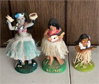 3 Hawaiian Hula Dancers