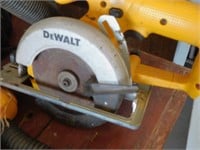 Dewalt tools and vaccum