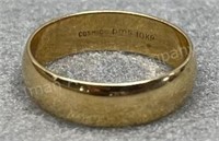 10K Gold Ring, 4.4g, Sz 9.5