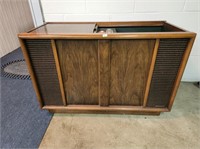 Magnavox Astro Sonic HiFi Stereo w/ Turntable