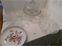 Mikasa 14in pedestal tray, clear glass covered