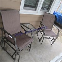 2 PATIO CHAIRS & SIDE TABLE 18"T