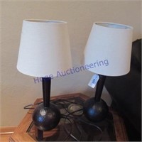 PAIR OF TABLE LAMPS -22"T